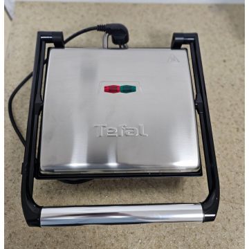 Grill Resigilat GC241D38 2000W Panini Inox